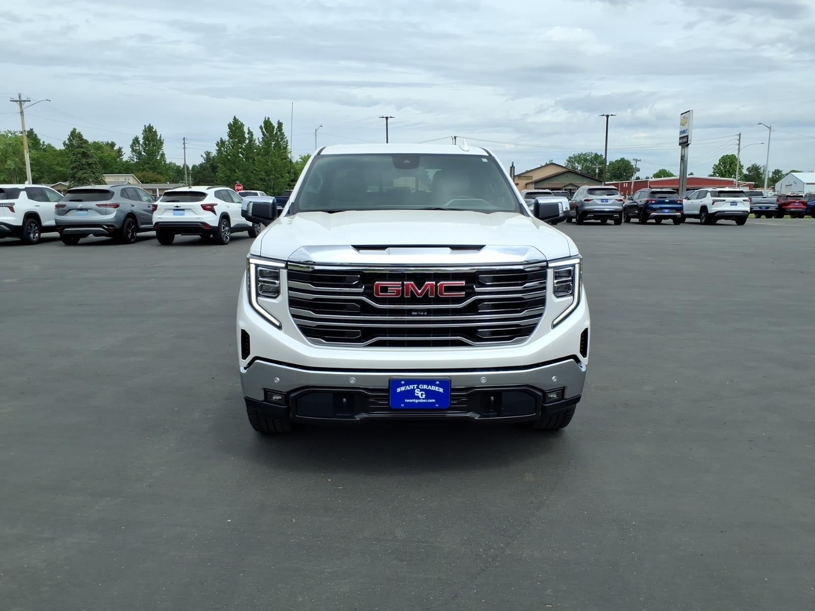 2025 GMC Sierra 1500 SLT