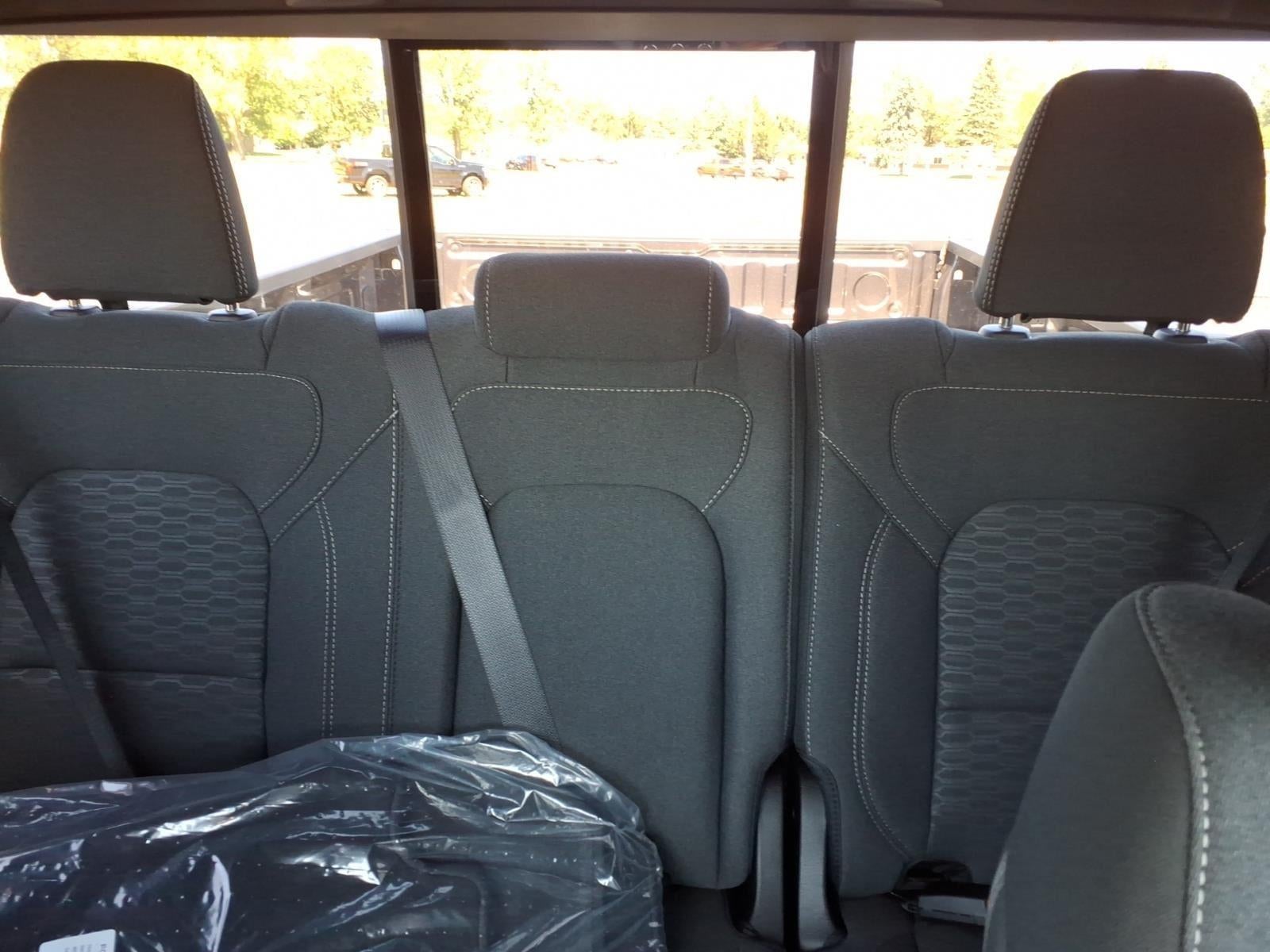 2026 RAM Ram 1500 RAM 1500 EXPRESS QUAD CAB 4X4 6'4' BOX
