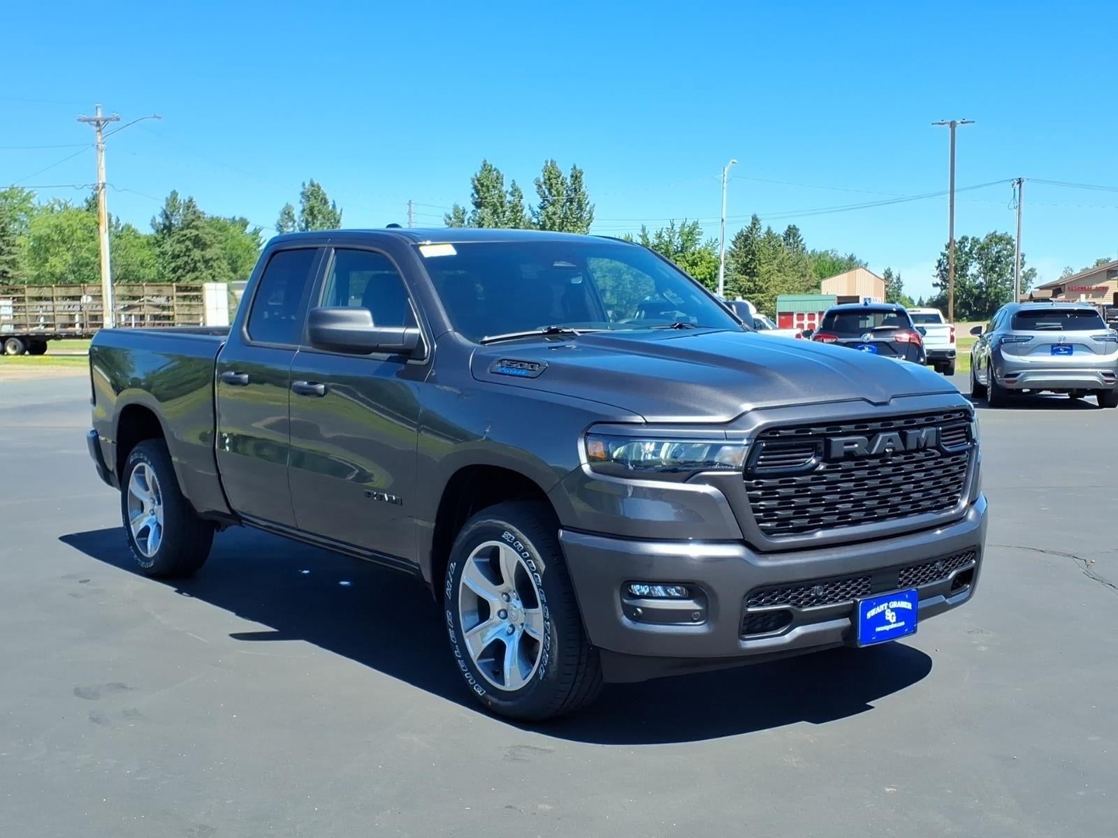 2026 RAM Ram 1500 RAM 1500 EXPRESS QUAD CAB 4X4 6'4' BOX
