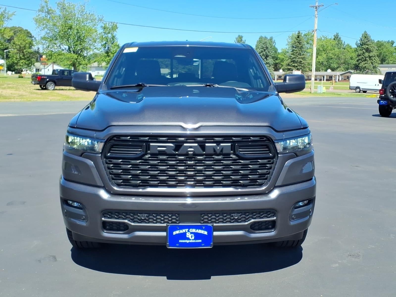 2026 RAM Ram 1500 RAM 1500 EXPRESS QUAD CAB 4X4 6'4' BOX
