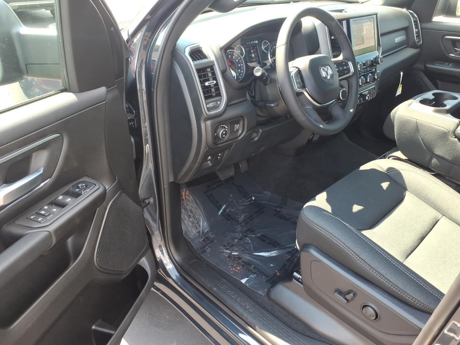 2027 RAM Ram 1500 RAM 1500 BIG HORN CREW CAB 4X4 5'7' BOX