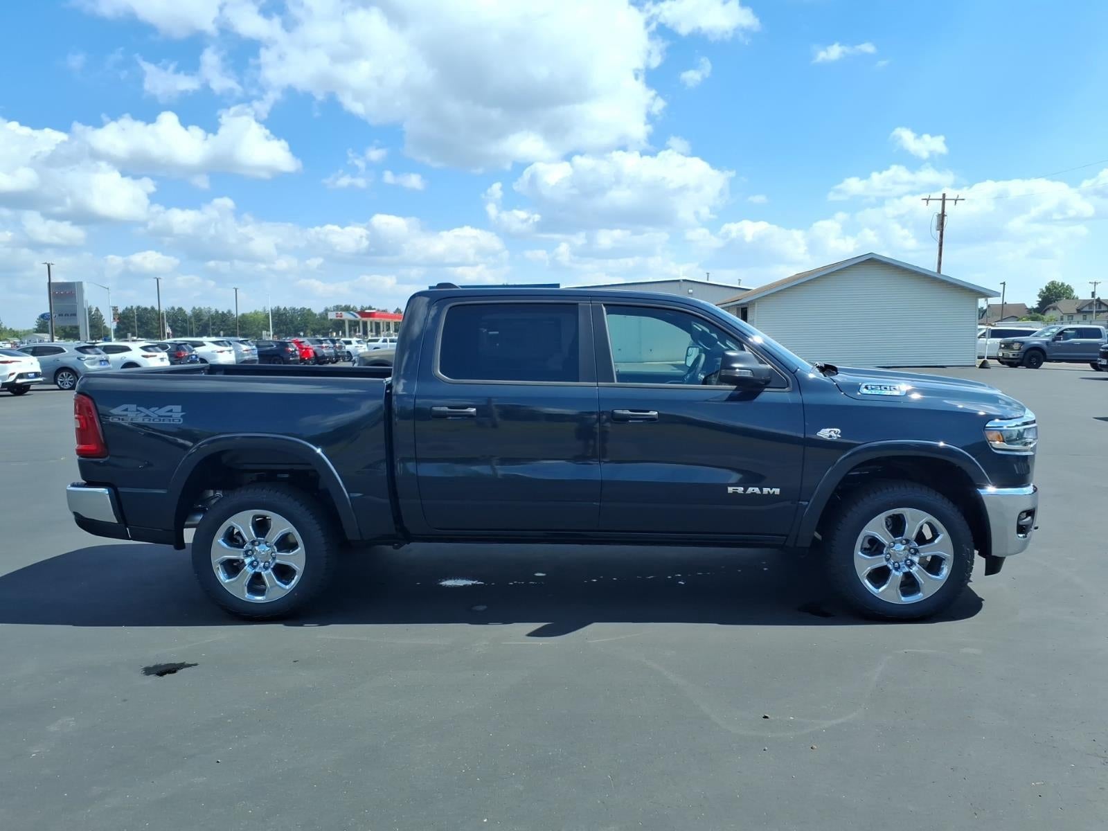 2027 RAM Ram 1500 RAM 1500 BIG HORN CREW CAB 4X4 5'7' BOX