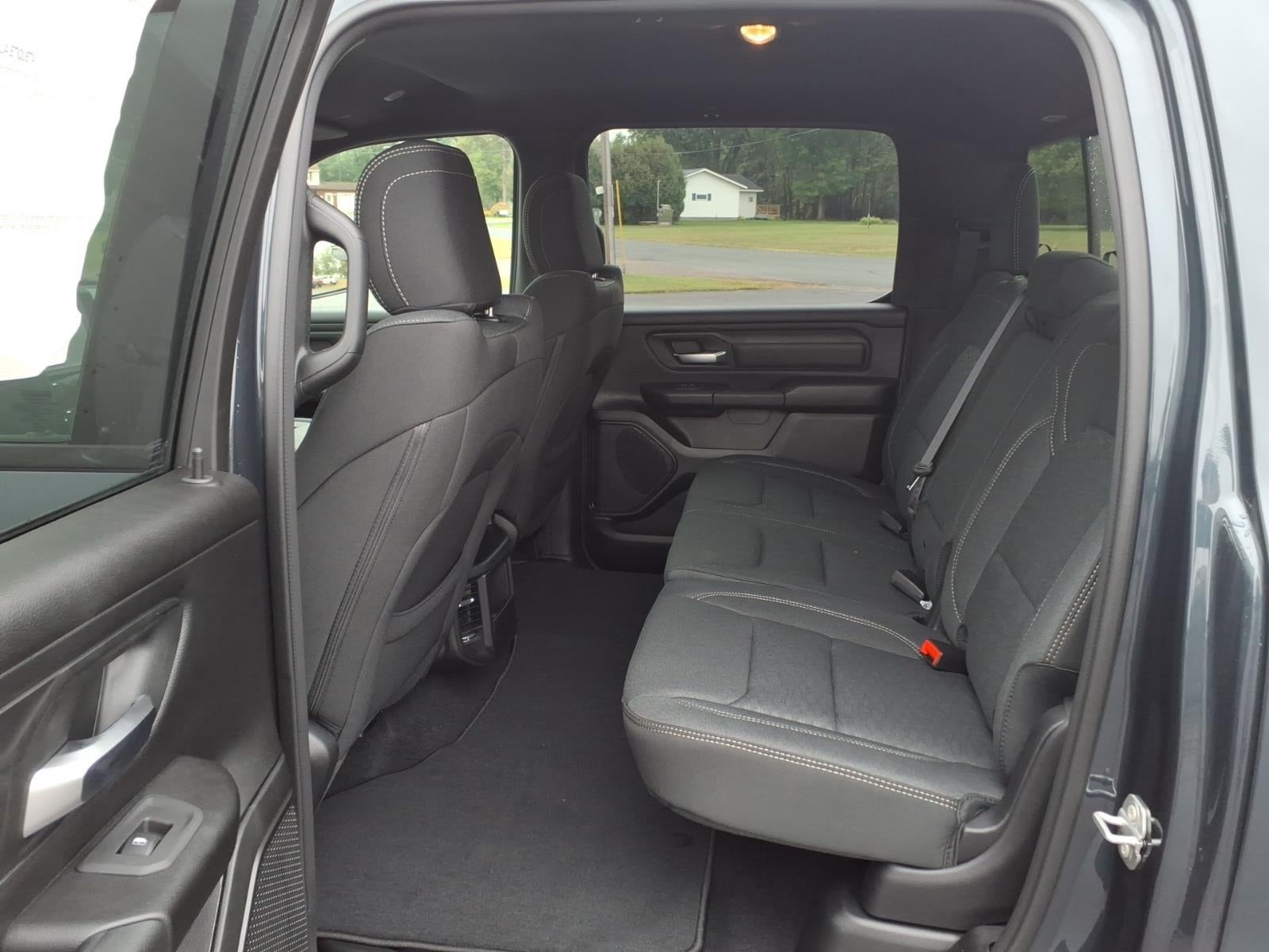 2026 RAM 1500 Express Crew Cab 4x4 5'7' Box