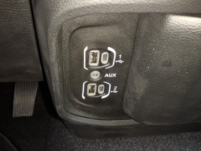 2026 RAM 1500 Express Crew Cab 4x4 5'7' Box