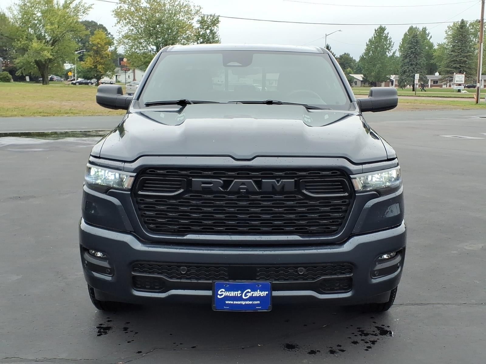 2026 RAM 1500 Express Crew Cab 4x4 5'7' Box