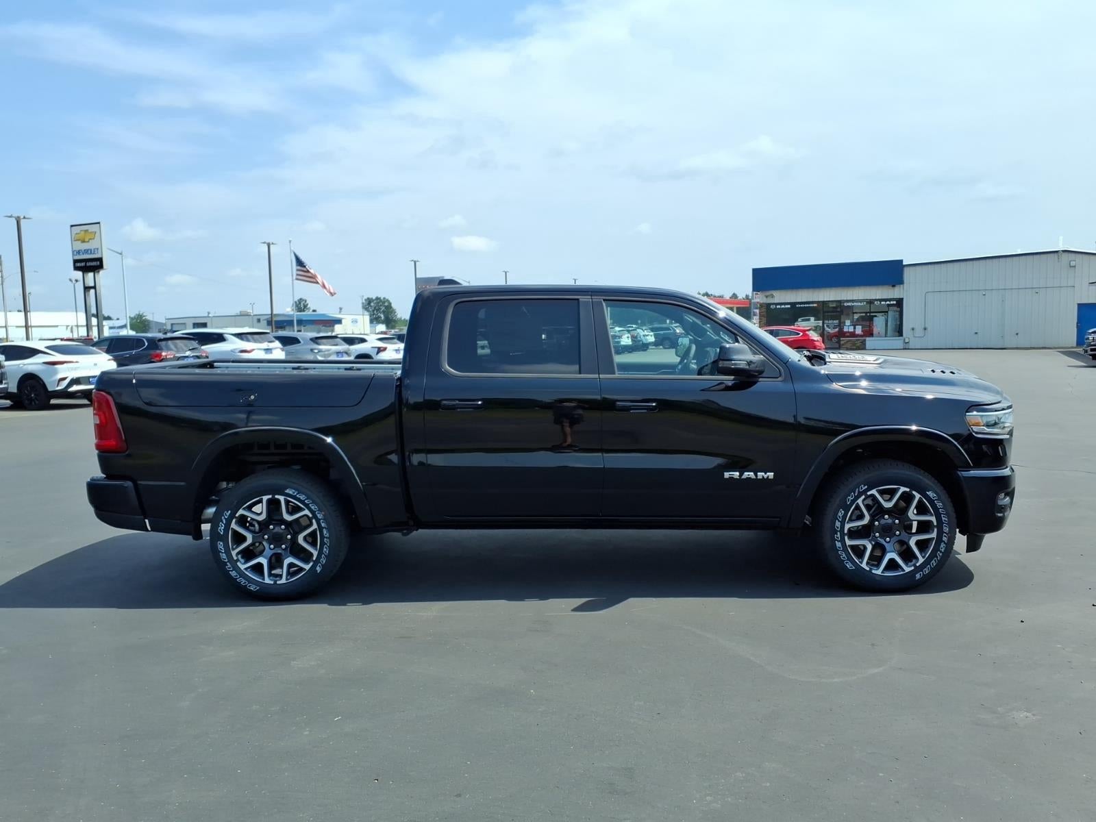 2026 RAM Ram 1500 RAM 1500 LARAMIE CREW CAB 4X4 5'7' BOX