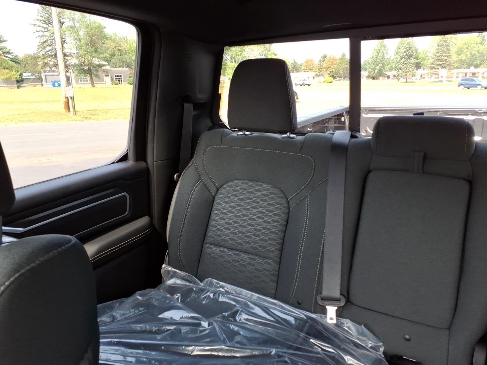 2026 RAM 1500 RAM 1500 BIG HORN CREW CAB 4X4 6'4' BOX