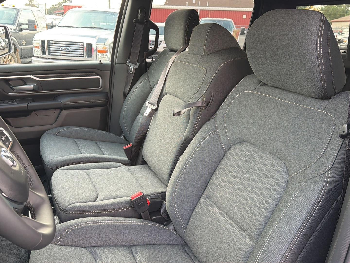 2027 RAM Ram 1500 RAM 1500 BIG HORN CREW CAB 4X4 5'7' BOX