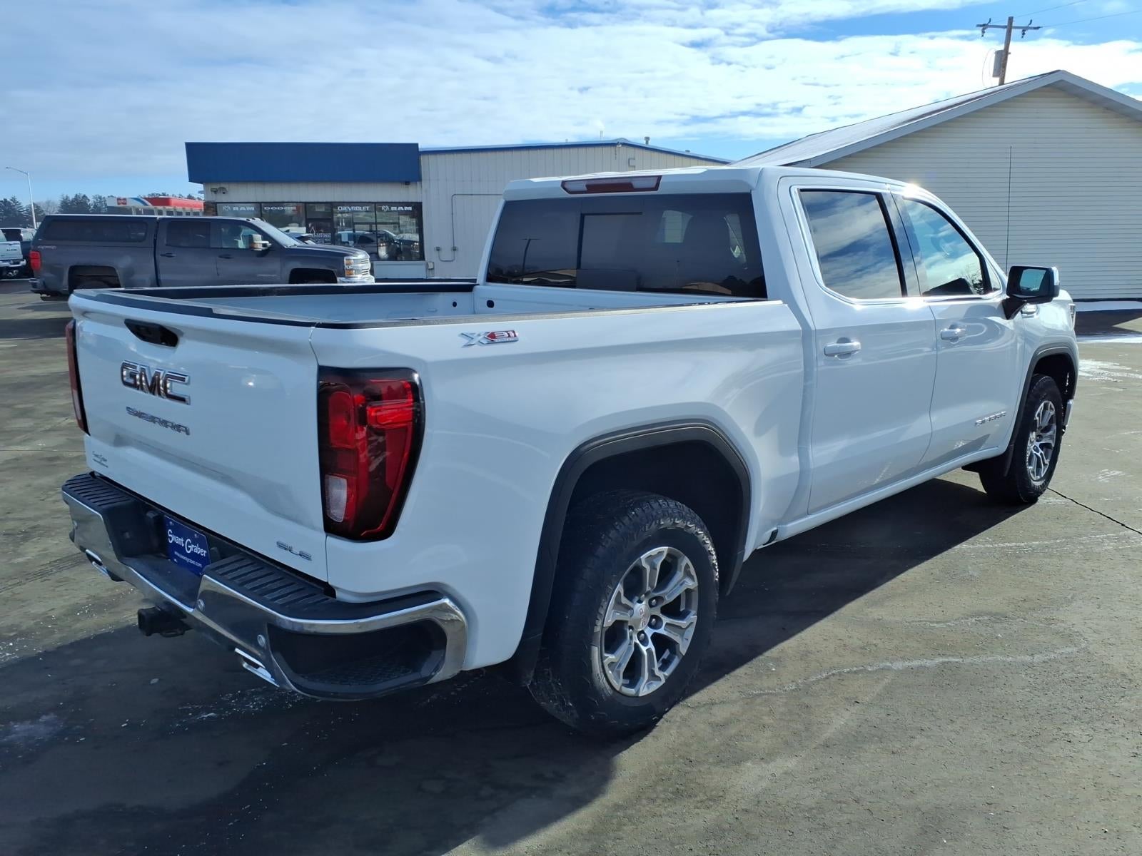 2025 GMC Sierra 1500 SLE